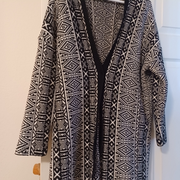 Old Navy Womens Size XL open front cardigan sweater black & gray astec design - Picture 2 of 9